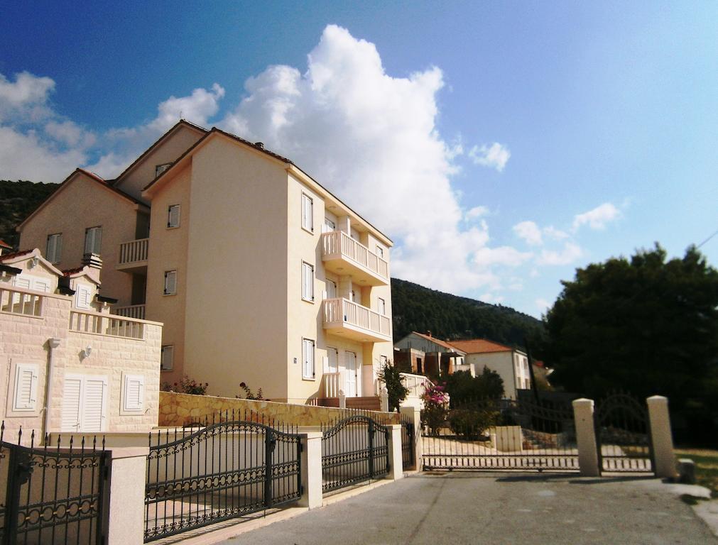 Sun House Apartments Bol Buitenkant foto