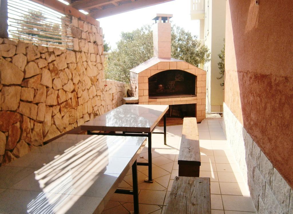 Sun House Apartments Bol Buitenkant foto
