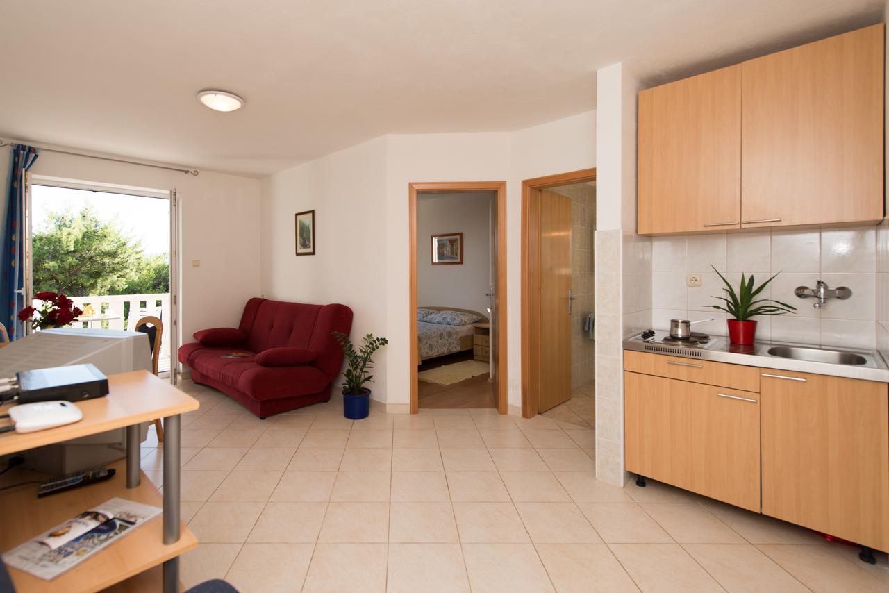 Sun House Apartments Bol Buitenkant foto