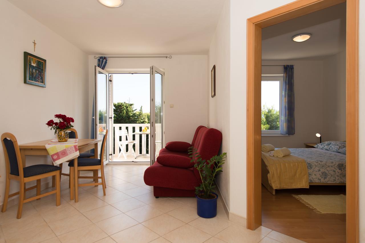 Sun House Apartments Bol Buitenkant foto