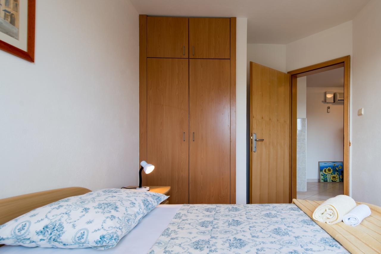 Sun House Apartments Bol Buitenkant foto